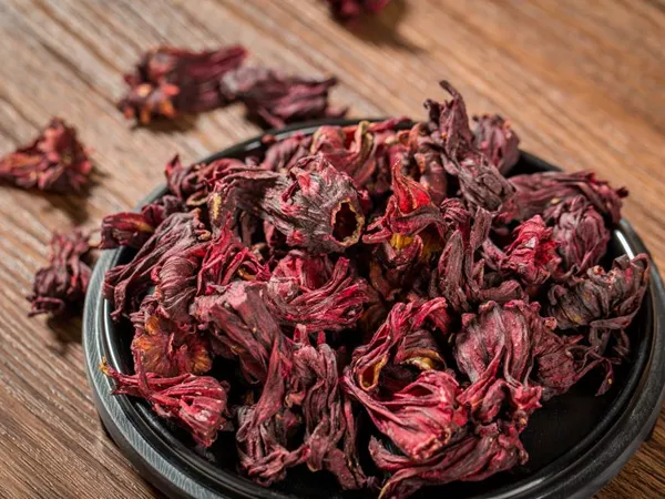 What Roselle flower bud looks like as a TCM ingredient